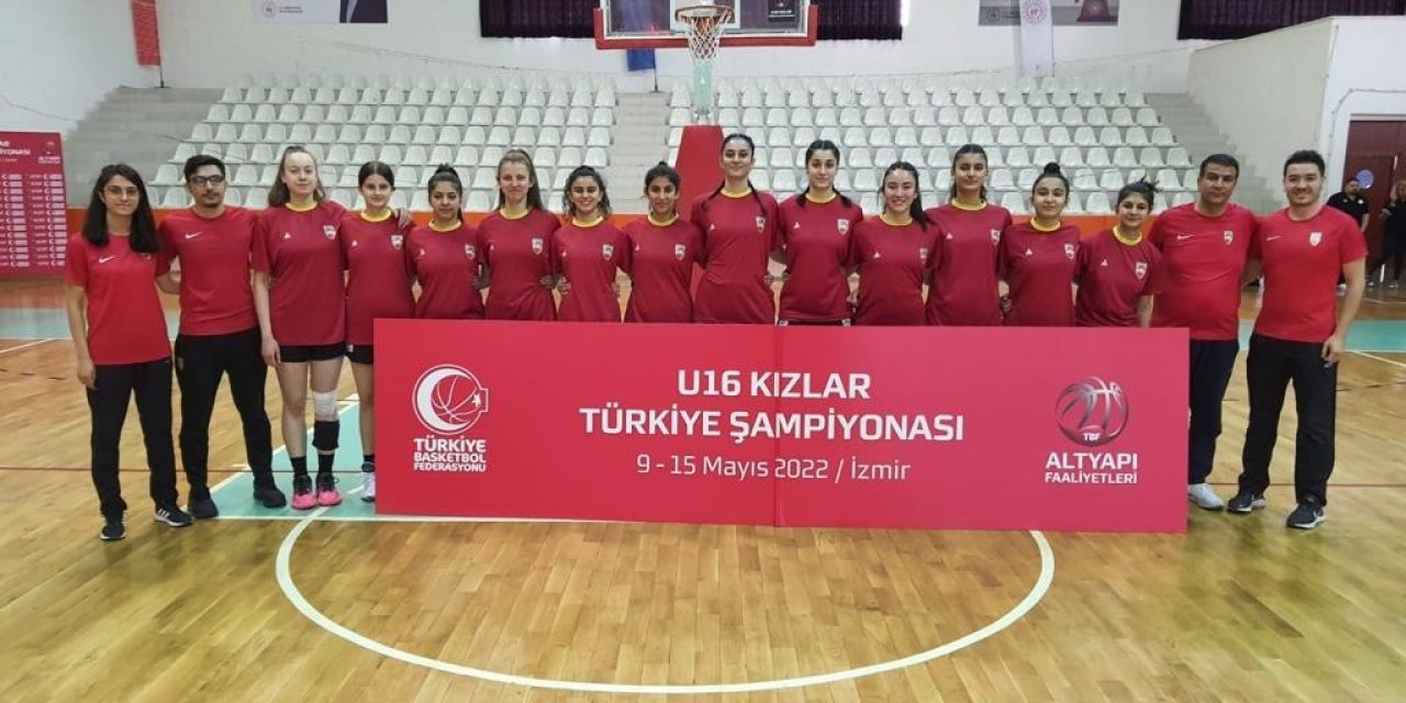 Bellona Kayseri Basketbol U16 takımında hedef final