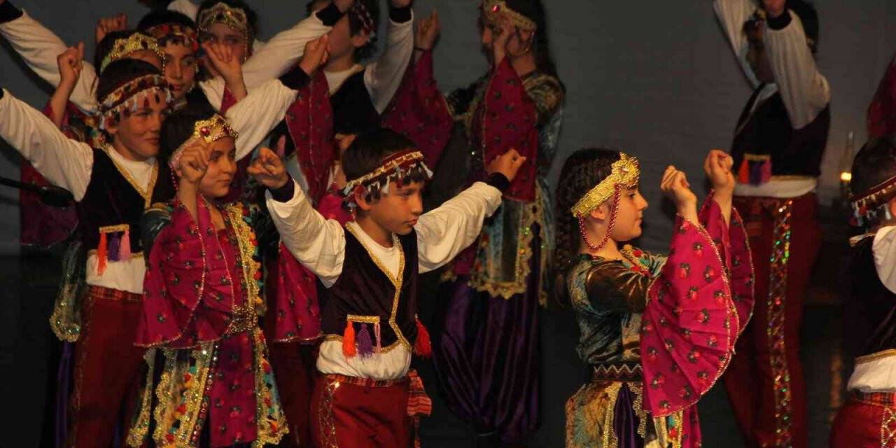 Samsun’da ’Atalarımın Dansı’ şöleni