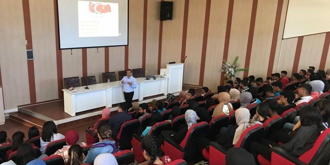 Üniversitede ’’Haydi Gençler Geleceğinizi Birlikte Planlayım’’ etkinliği