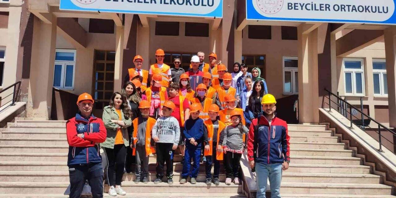 Özel öğrencilere farkındalık eğitimi