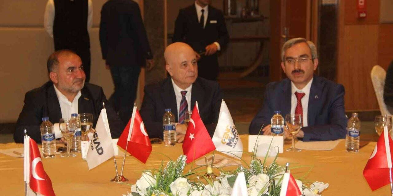 Yıldız Holding CEO’su Mehmet Tütüncü Malatya’da iş dünyası ve üniversiteli gençlerle buluştu