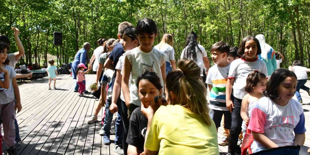 Esenyurtlu kadınlar ve çocuklar için piknik etkinliği