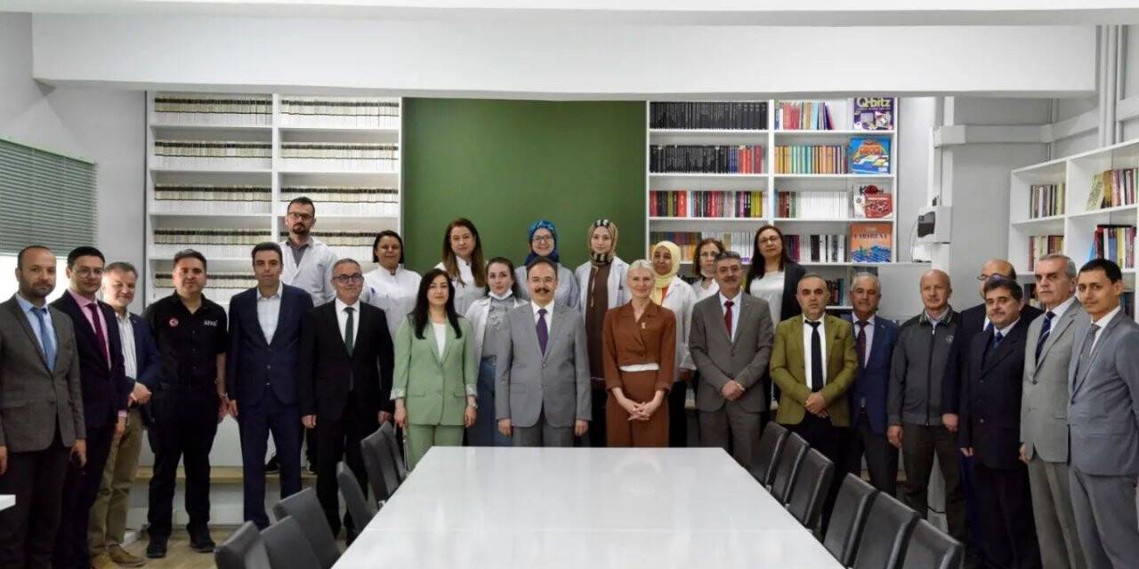 Bilecik’te 165 okul kütüphanesine yaklaşık 150 bin kitapla takviye edildi