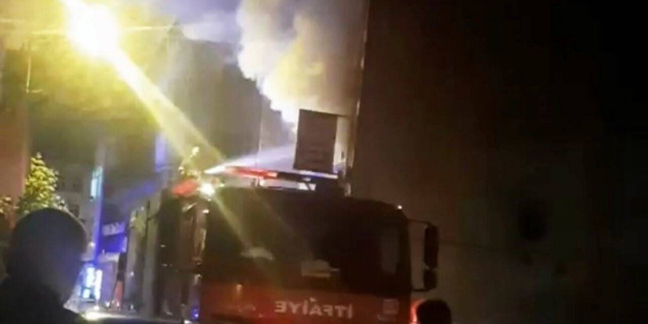 Sakarya’da evde çıkan yangında 2 kişi dumandan etkilendi