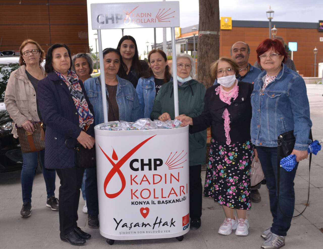 CHP Konya İl Kadın kollarından Anneler Günü etkinliği