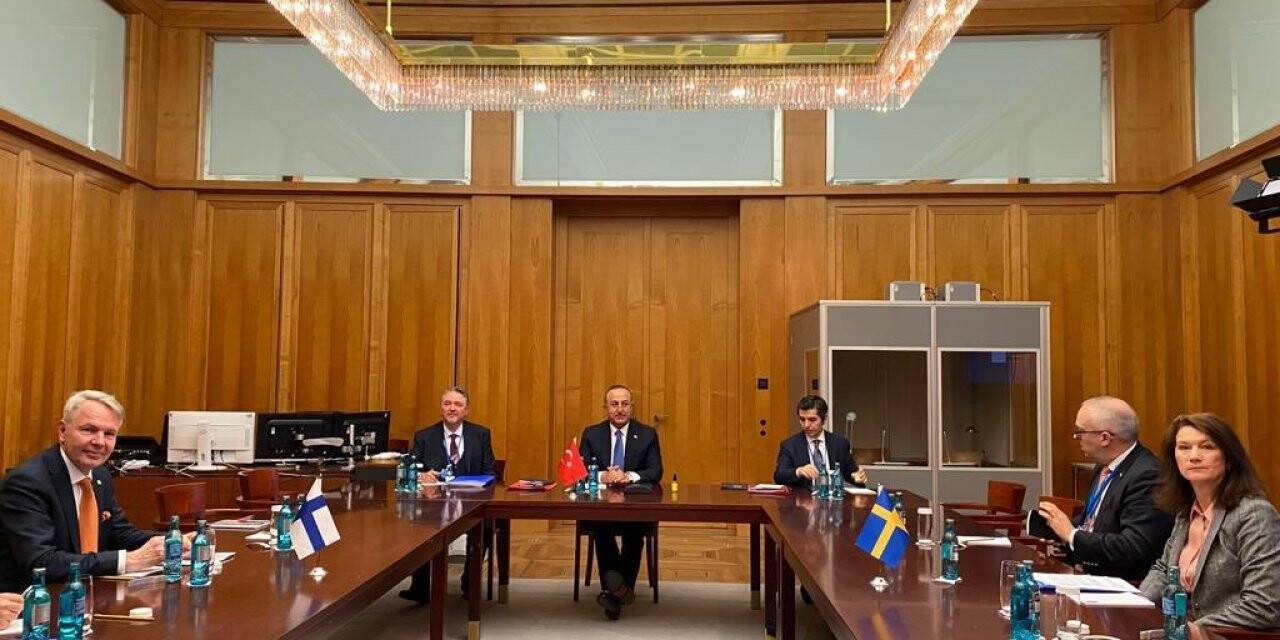 Bakan Çavuşoğlu, İsveçli ve Finlandiyalı mevkidaşlarıyla görüştü