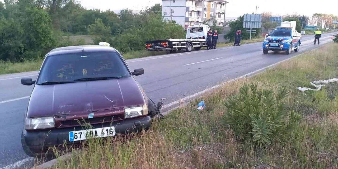 Direksiyon hakimiyetini kaybetti refüje çarparak durabildi