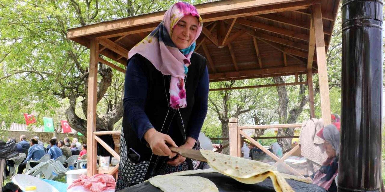 Asırlık geleneği böyle yaşattılar, hem izlemeye hem tadına doyulmadı