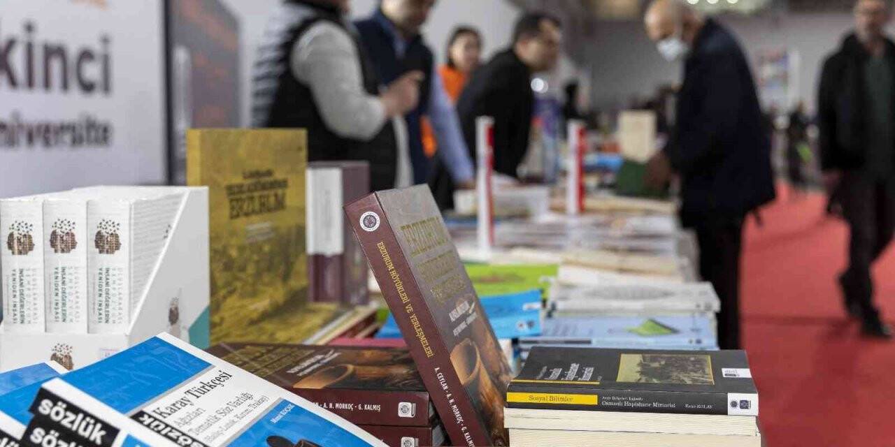 Atatürk Üniversitesi Erzurum Kitap Fuarında