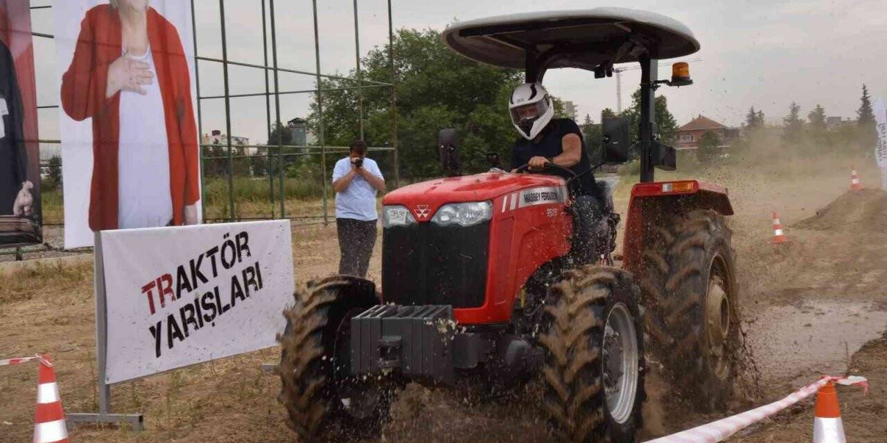 Ceyhan’da traktör yarışı heyecanı yaşandı
