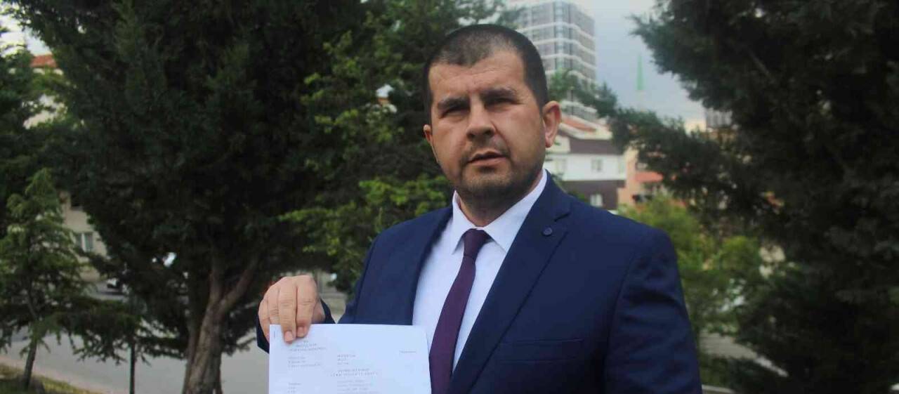 İnternetten telefon siparişi verdi, telefon yerine kitap geldi