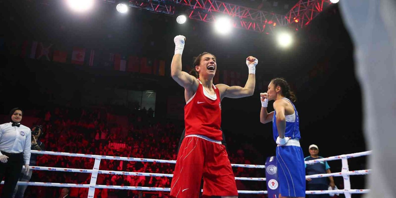 Ayşe Çağırır, Dünya Kadınlar Boks şampiyonu