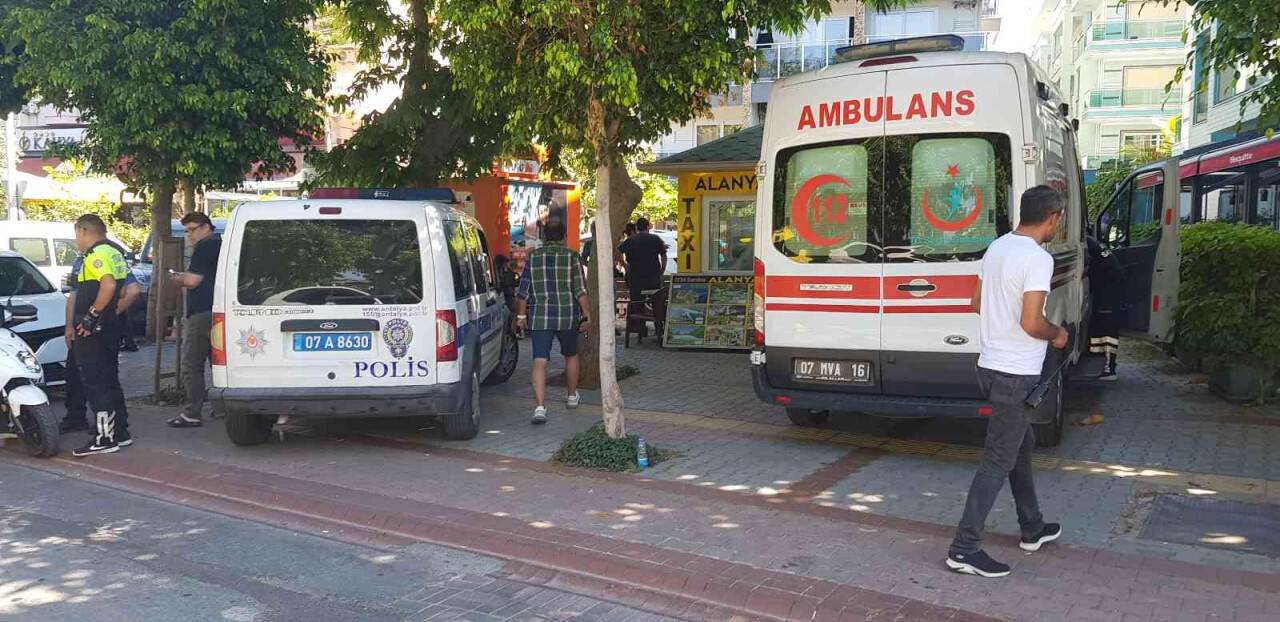 Cinnet getiren Ukraynalı baba, 2 çocuğunu bıçaklayarak öldürdü