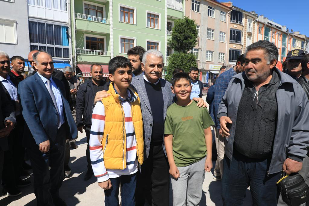 AK Parti Genel Başkanvekili Yıldırım Konya'da vatandaşlarla buluştu