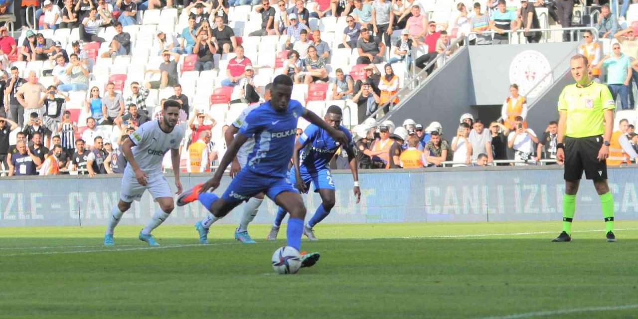 Spor Toto Süper Lig: Altay: 2 - Kasımpaşa: 4