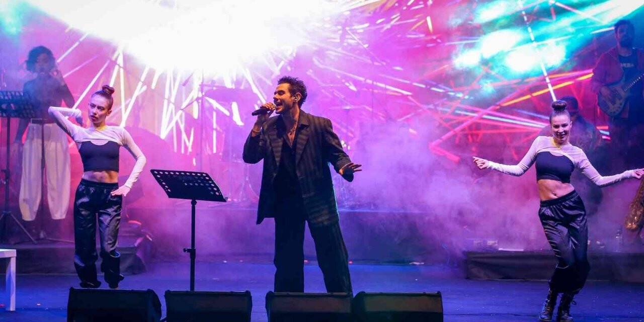 Cem Belevi’den ayrıldığı İrem Derici’ye gönderme