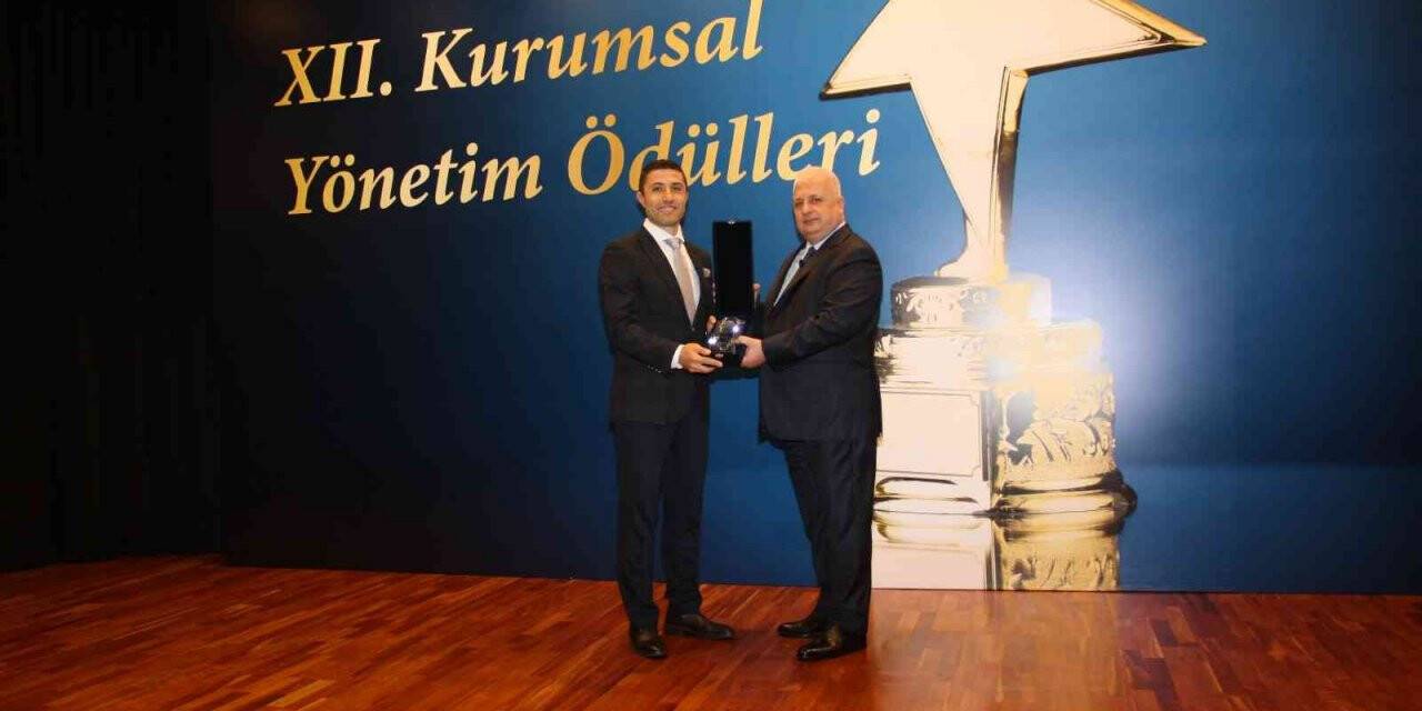 Aksa Akrilik’e Kurumsal Yönetim Ödülleri’nde 7’nci ödül