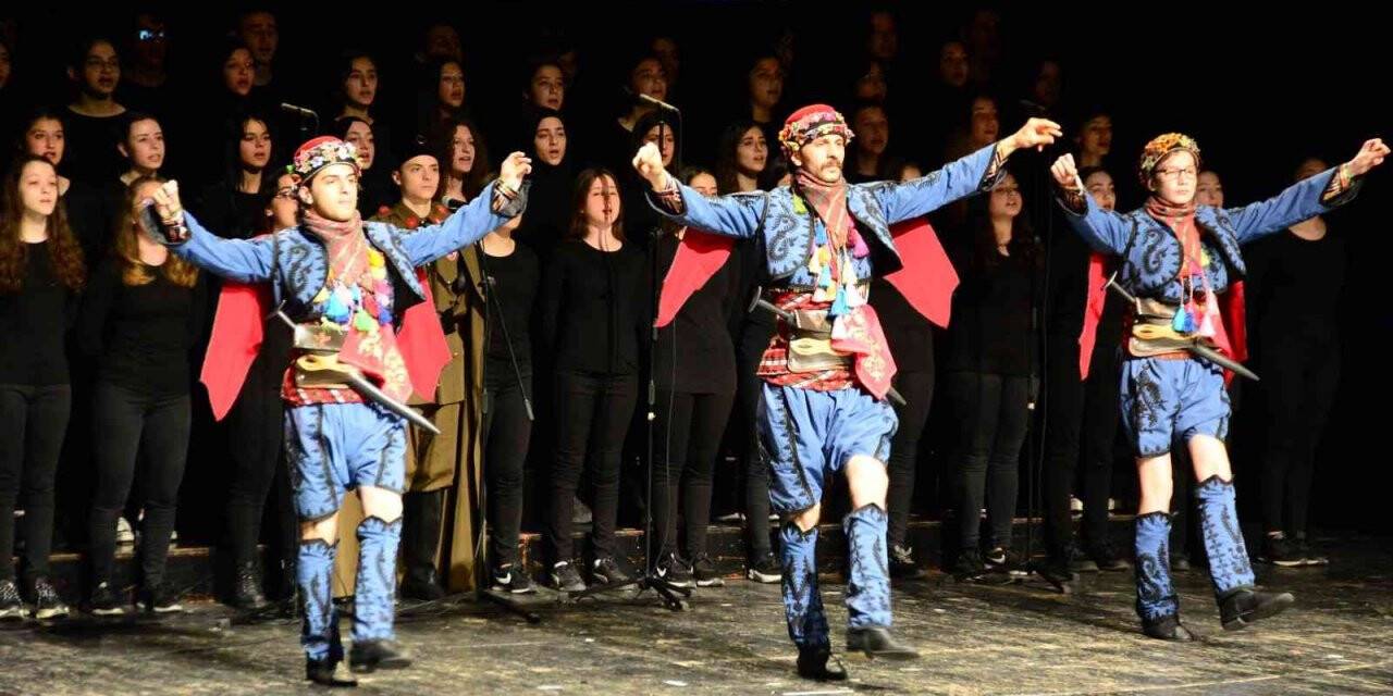 Öğrencilerin 19 Mayıs gösterileri ilgiyle izlendi