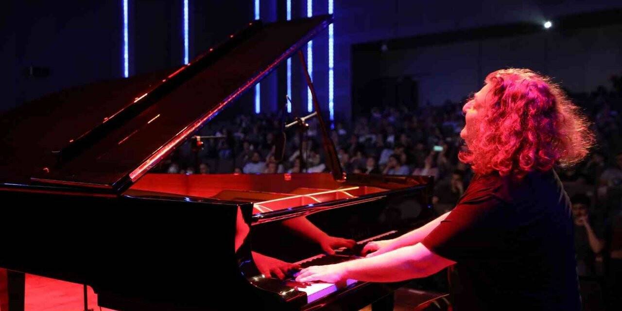 Şehitkamil’de Uluyhan Uğurlu’dan 19 Mayıs’a özel piyano resitali
