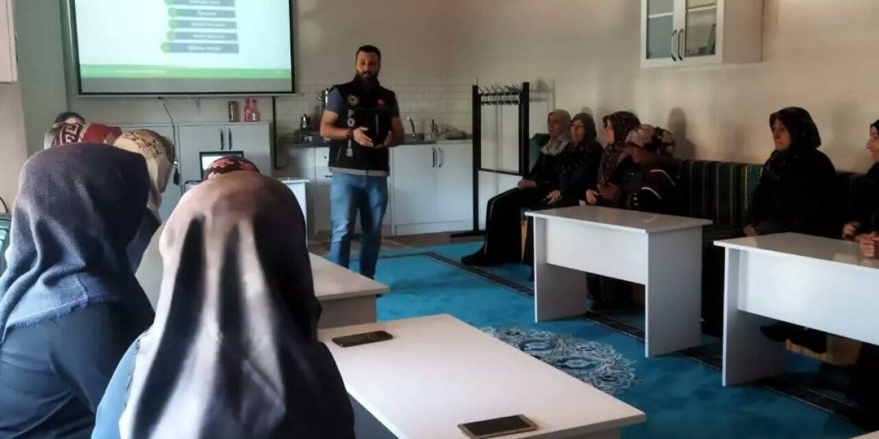 Çayırlı’da annelere madde bağımlılığı anlatıldı