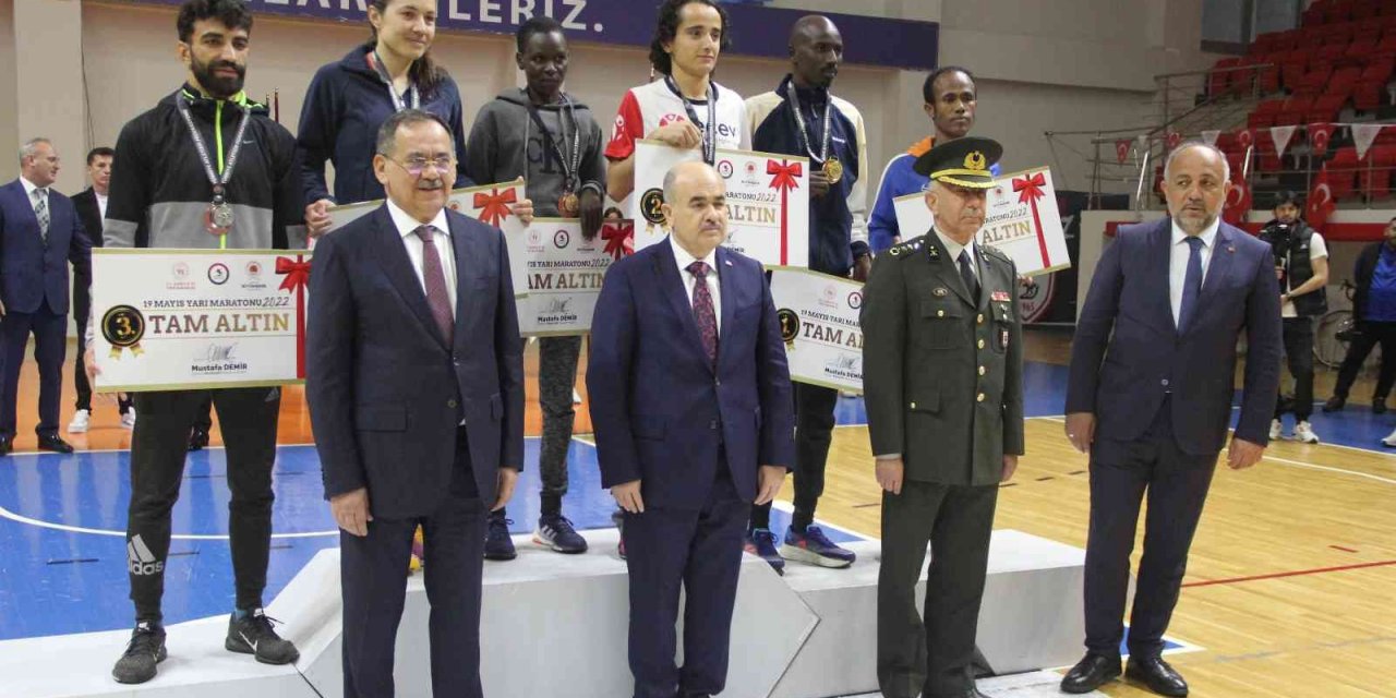 19 Mayıs Yarı Maratonu’nda Kenya rüzgarı