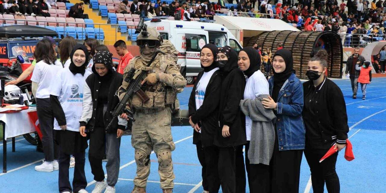 Zonguldak’ta 19 Mayıs coşkuyla kutlandı
