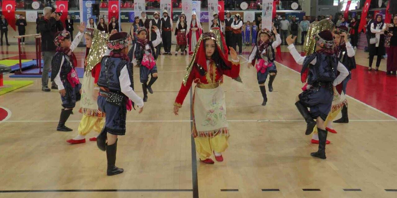 Kayseri’de 19 Mayıs coşkuyla kutlandı