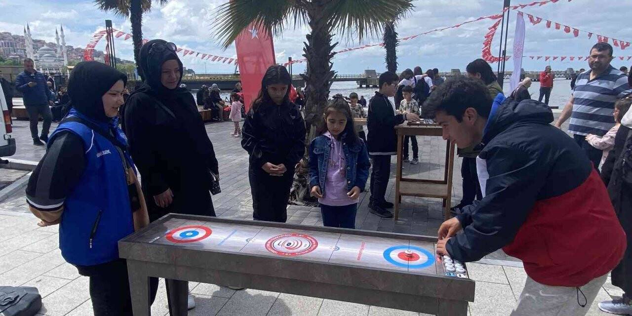 Açık hava konserine yoğun ilgi
