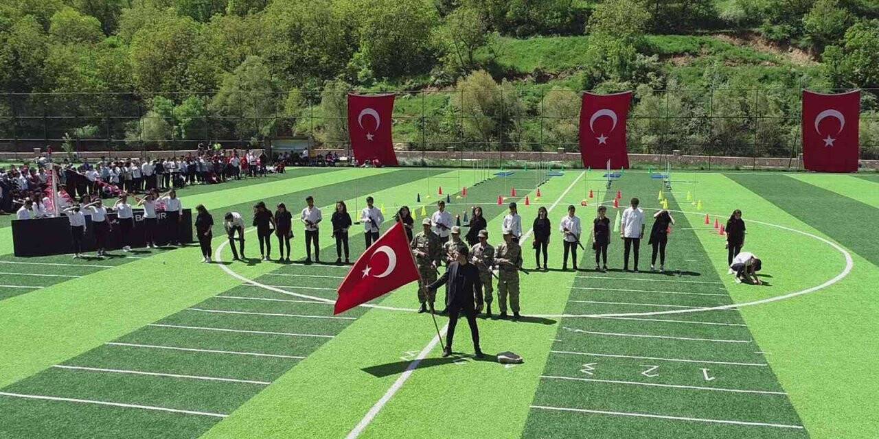 Çatak’ta 19 Mayıs Atatürk’ü Anma, Gençlik ve Spor Bayramı coşkusu