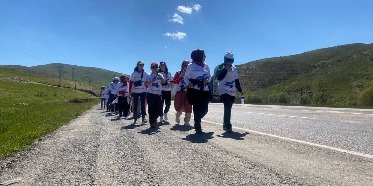 Kadınlar Van Gölü için yürüyor