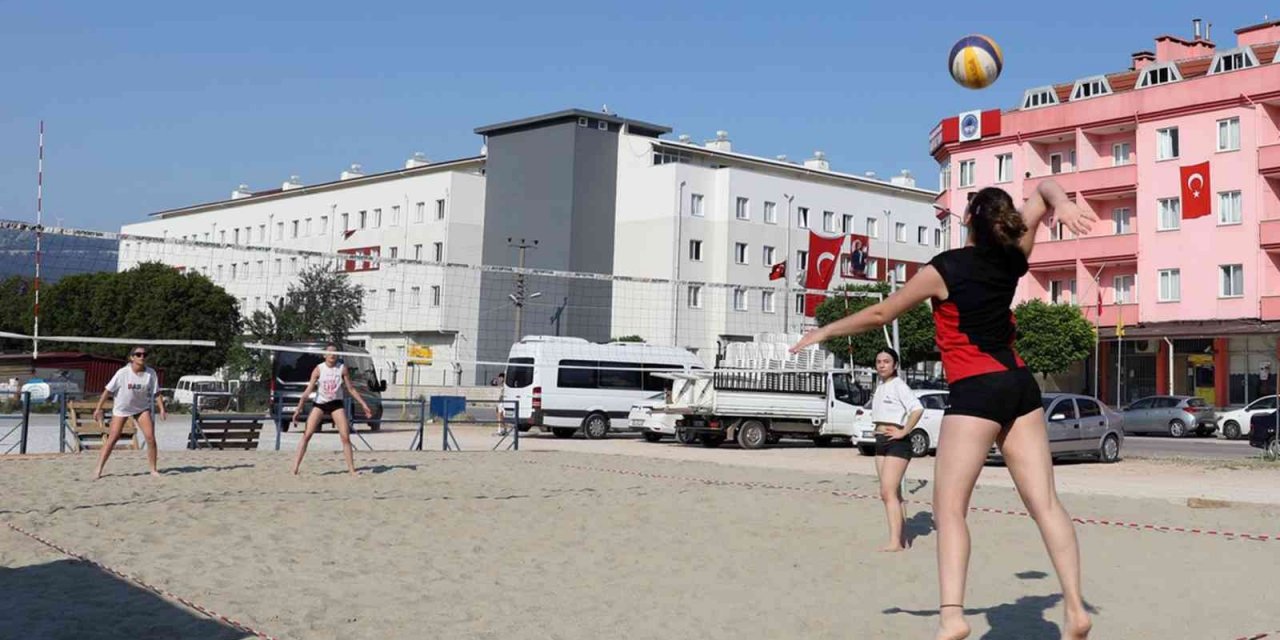 Plaj Voleybolunda ödüller sahiplerini buldu