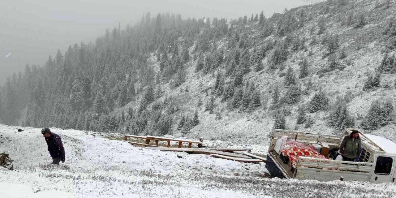 Gümüşhane’nin yüksek kesimleri 19 Mayıs’ta beyaza büründü