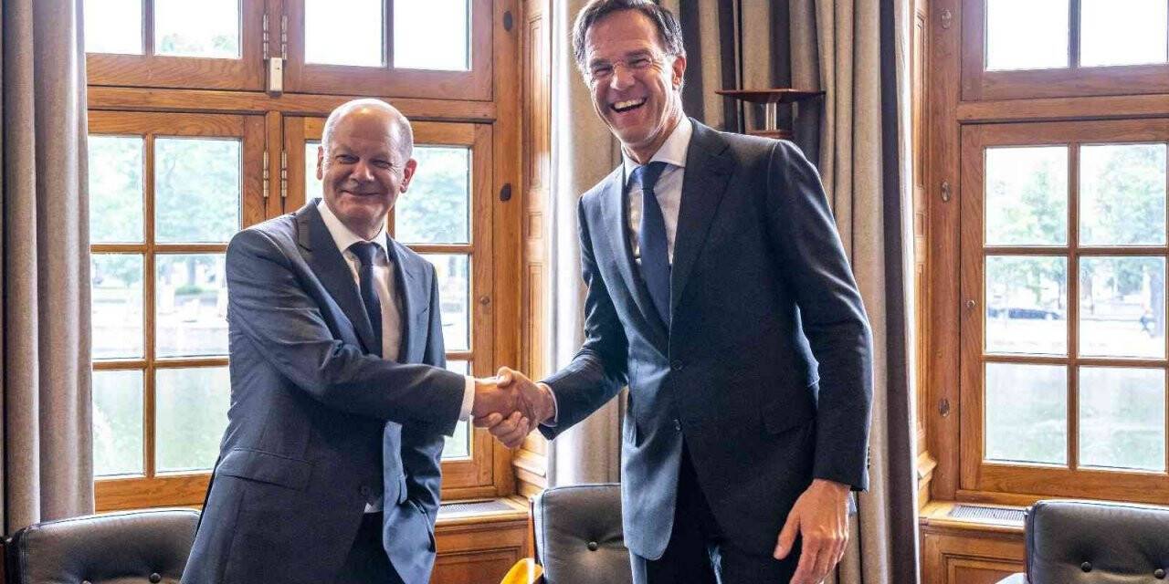 Hollanda Başbakanı Rutte: "Türkiye, İsveç ve Finlandiya arasındaki görüşmeler neticesinde olumlu bir yol bulunacağını umuyorum”