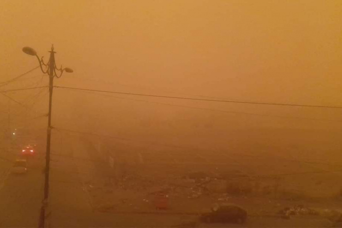 Irak'ı kum fırtınası vurdu