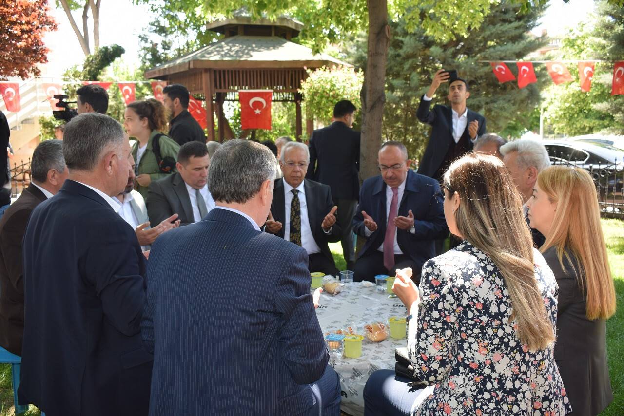 Şehitler için hatim duası