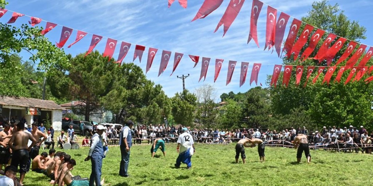 Bursa’nın Kırkpınarı 346. Kabulbaba güreşlerinde büyük heyecan