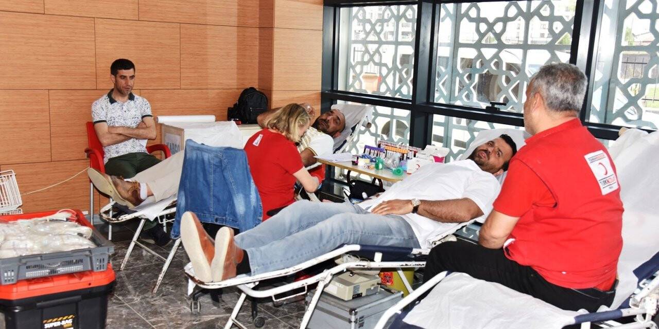 Kartepe’de kan bağışı kampanyası düzenlendi