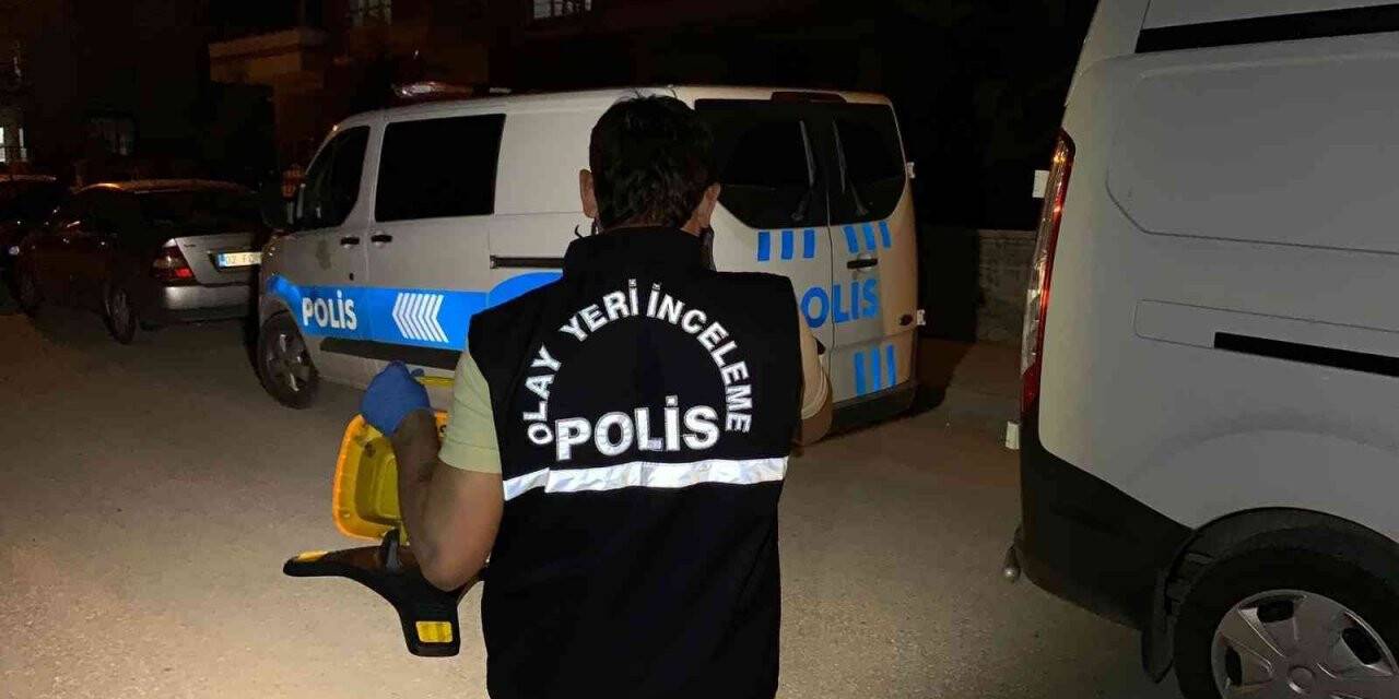 Çaldıkları ziynet eşyalarıyla kayıplara karıştı