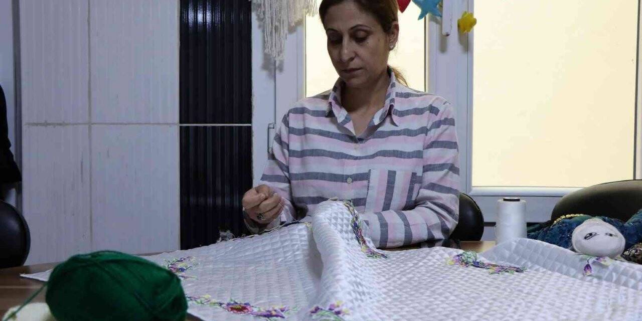 Şanlıurfa’da marifetli kadınlar aile bütçelerine katkı sağlıyor