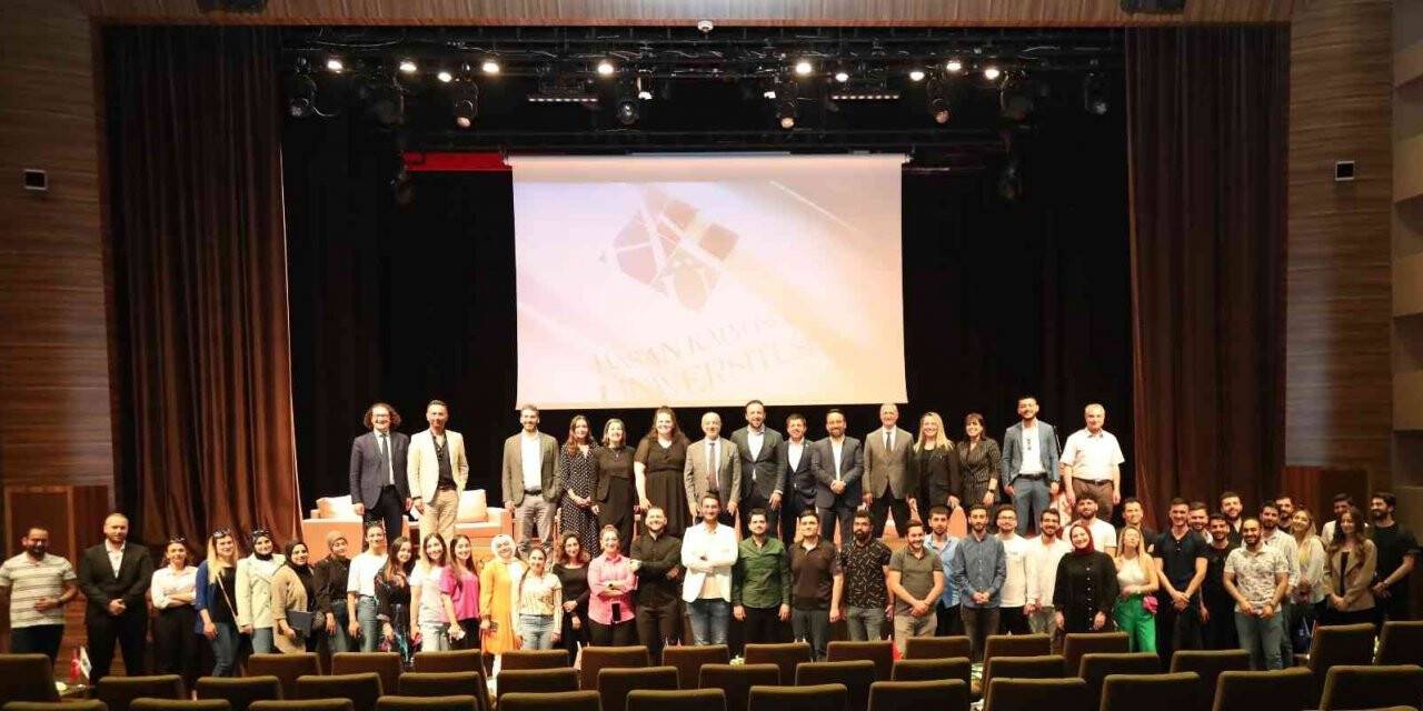 İnşaat sektöründe dijitalleşmenin kodları HKÜ’de masaya yatırıldı