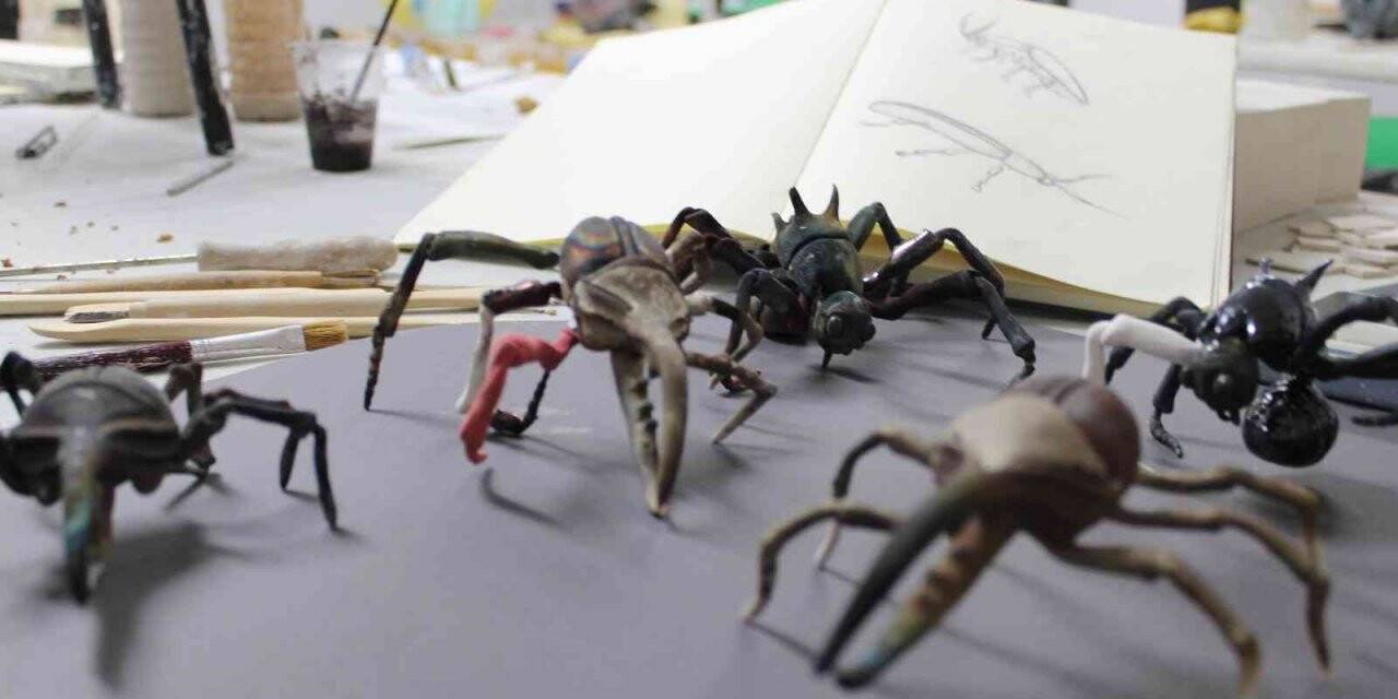 Bu böcekleri görenler önce korkuyor sonra seviyor