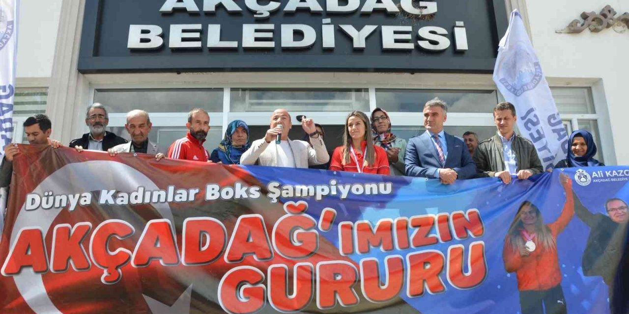 Şampiyon Akbaş, Akçadağ’da coşkuyla karşılandı