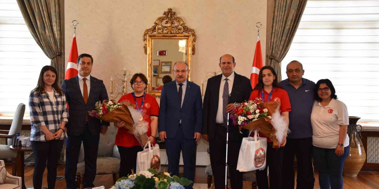 Vali Karadeniz Dünya Şampiyonu judocuları ağırladı