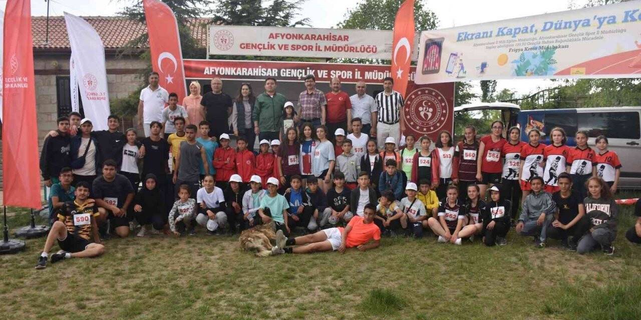 Bağımlılıkla Mücadele ve Gençlik Koşusu tamamlandı