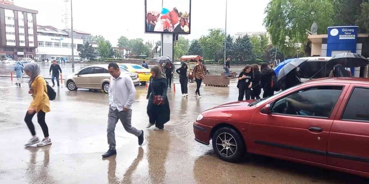 Kırıkkale’de sağanak yağış ve dolu etkili oldu