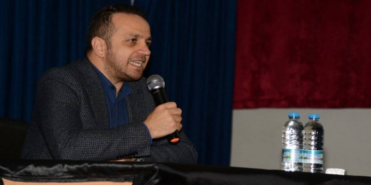 Gençlere modern Türk şiirinin dönüşümü anlatıldı