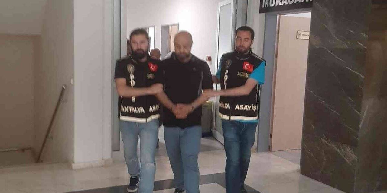 İnternetten sahte kiralık ev ilanı ile yabancıları dolandıran 2 kişi yakalandı