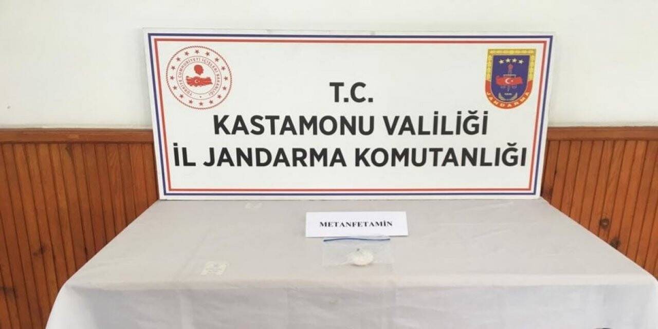 "Termal"in uyuşturucu bulduğu araçtaki 2 kişi gözaltına alındı