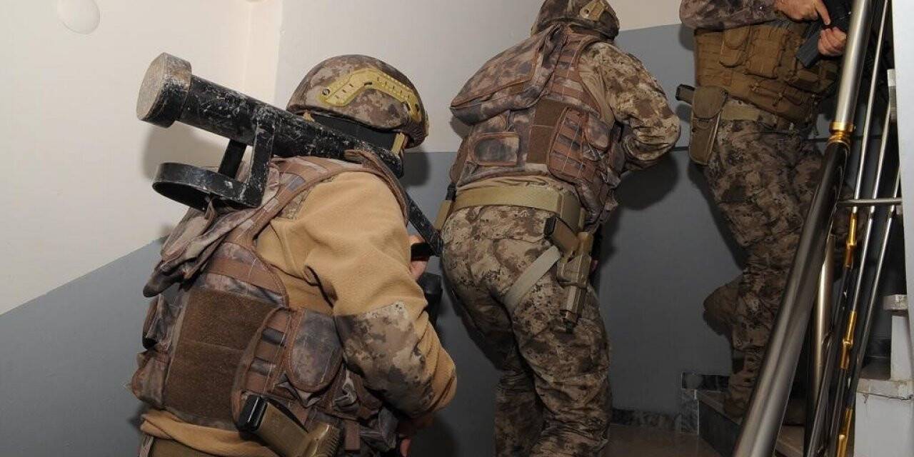 Ucuz konteyner ilanıyla 73 kişiyi dolandırmışlardı, 12 kişi tutuklandı