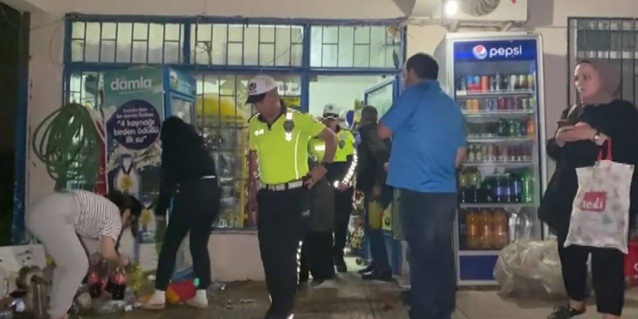 Freni boşalan kamyon kamelyaya daldı: Baba ve iki kızı ölümden döndü